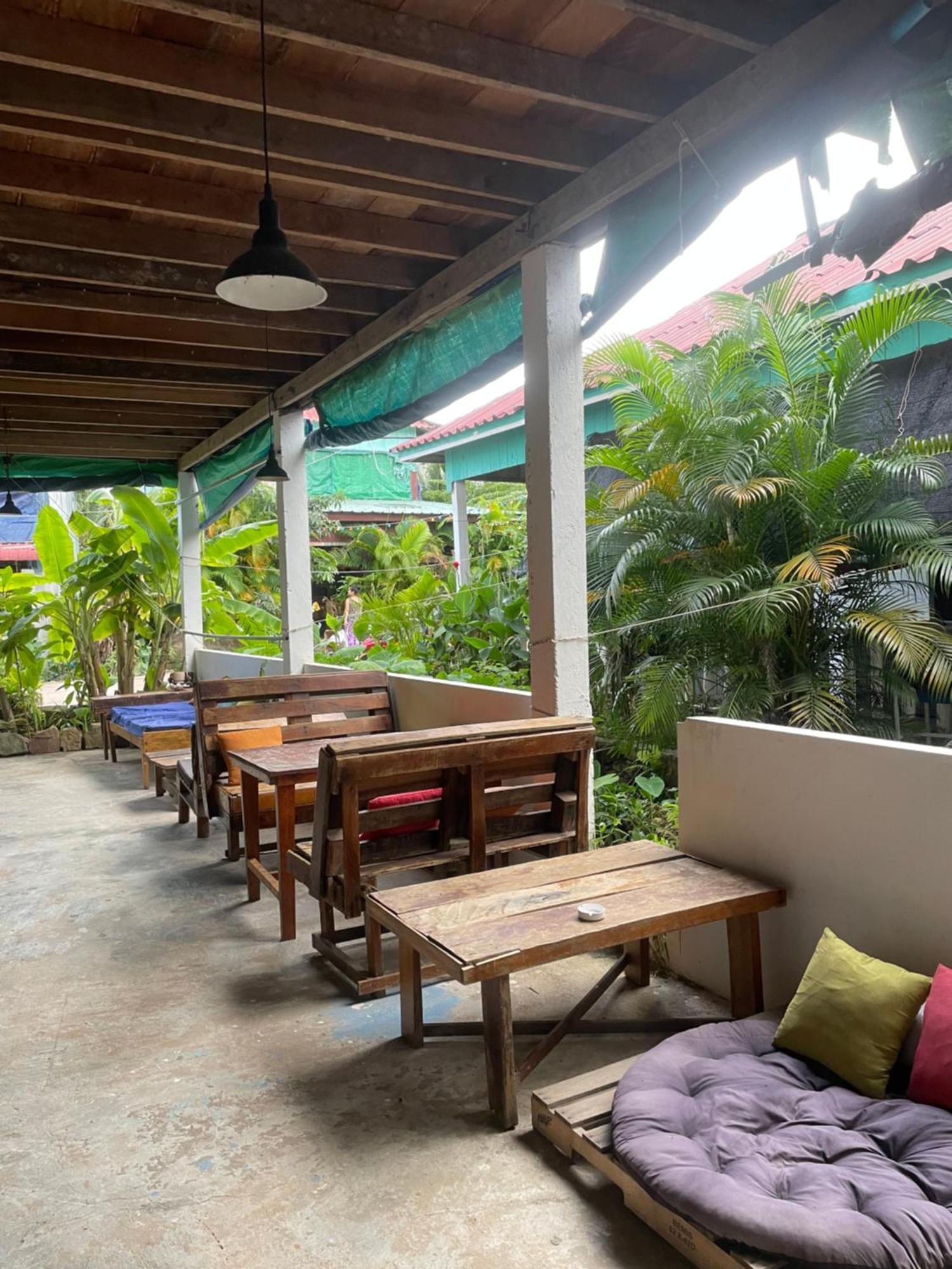 The Hornbill Hostel Koh Rong Sanloem Extérieur photo