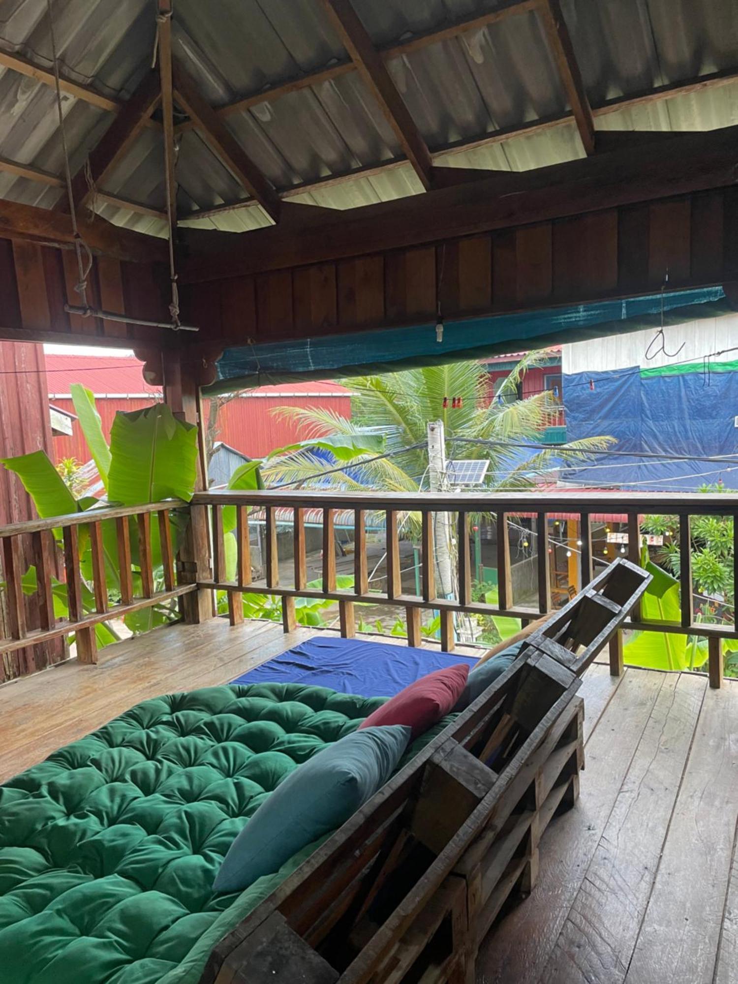 The Hornbill Hostel Koh Rong Sanloem Extérieur photo